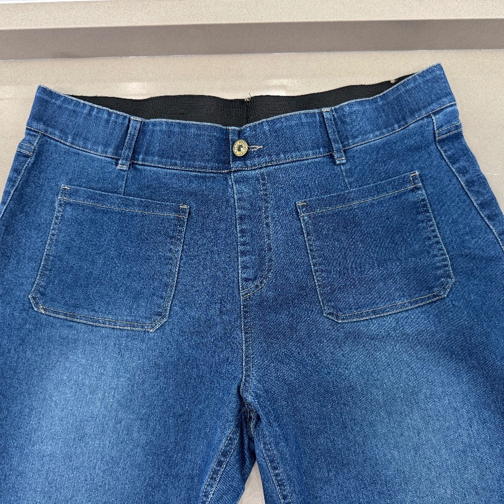 Women's Stretch Pull-On Jeans NWOT